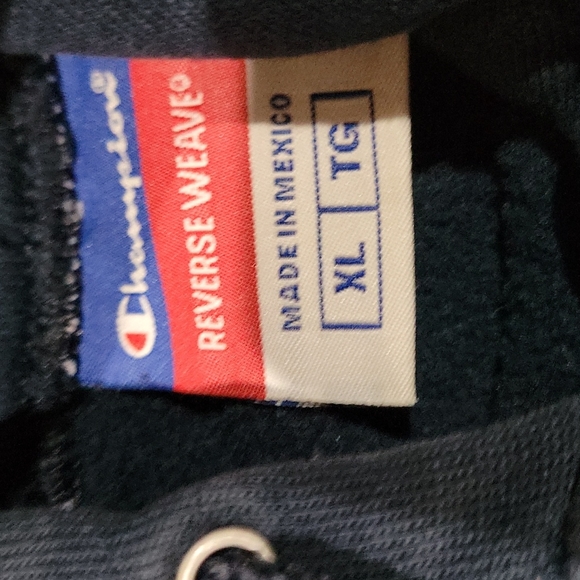 Vintage Champion Reverse Weave Luther College Hoodie - Picture 3 of 9